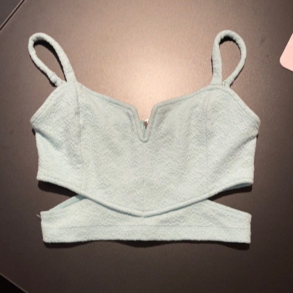 Cut out Crop Top Small